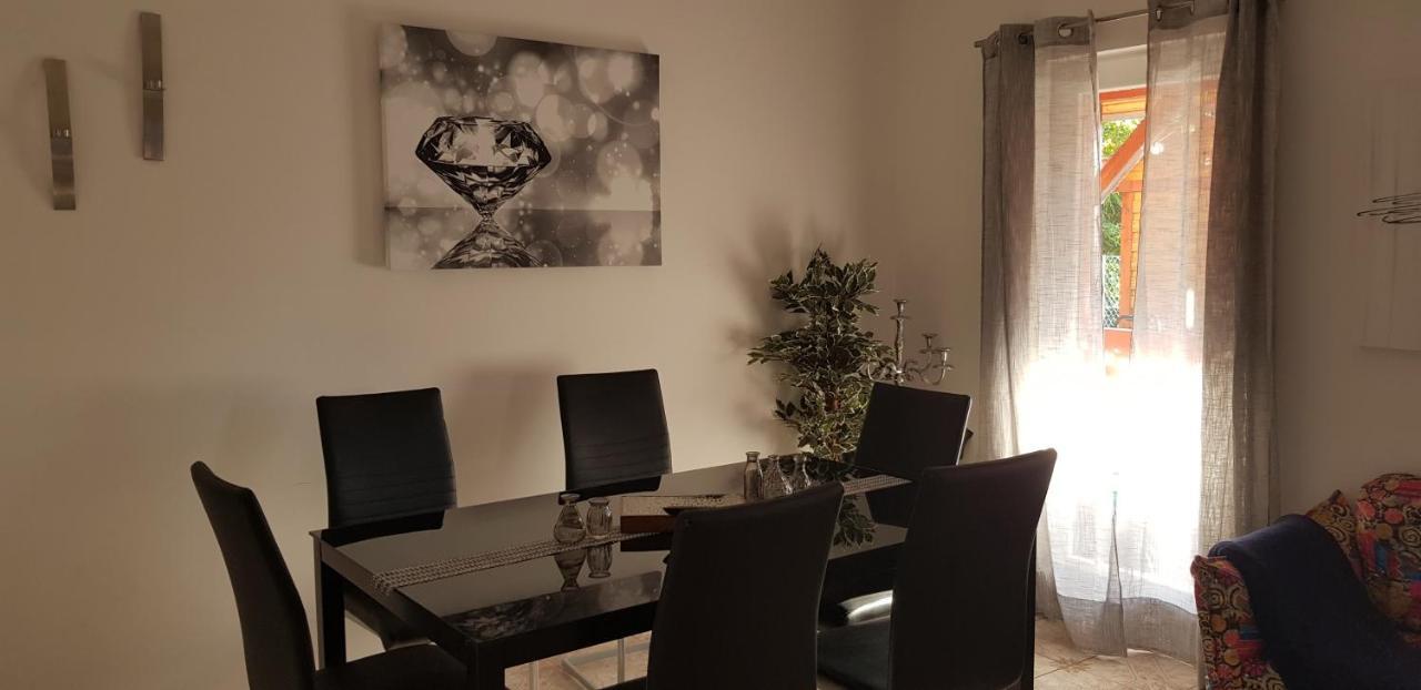 Lifestyle Balaton Villa Siofok Bagian luar foto