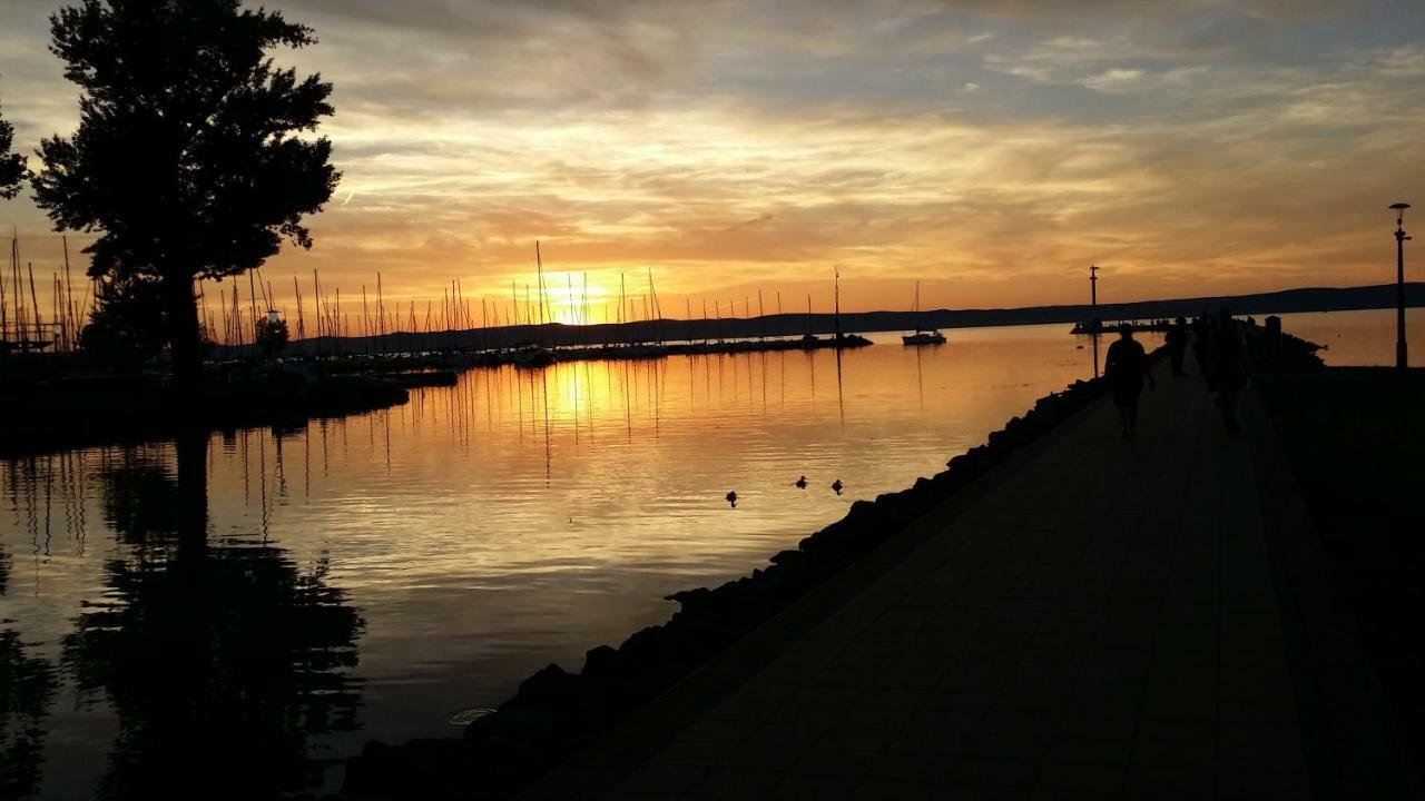 Lifestyle Balaton Villa Siofok Bagian luar foto