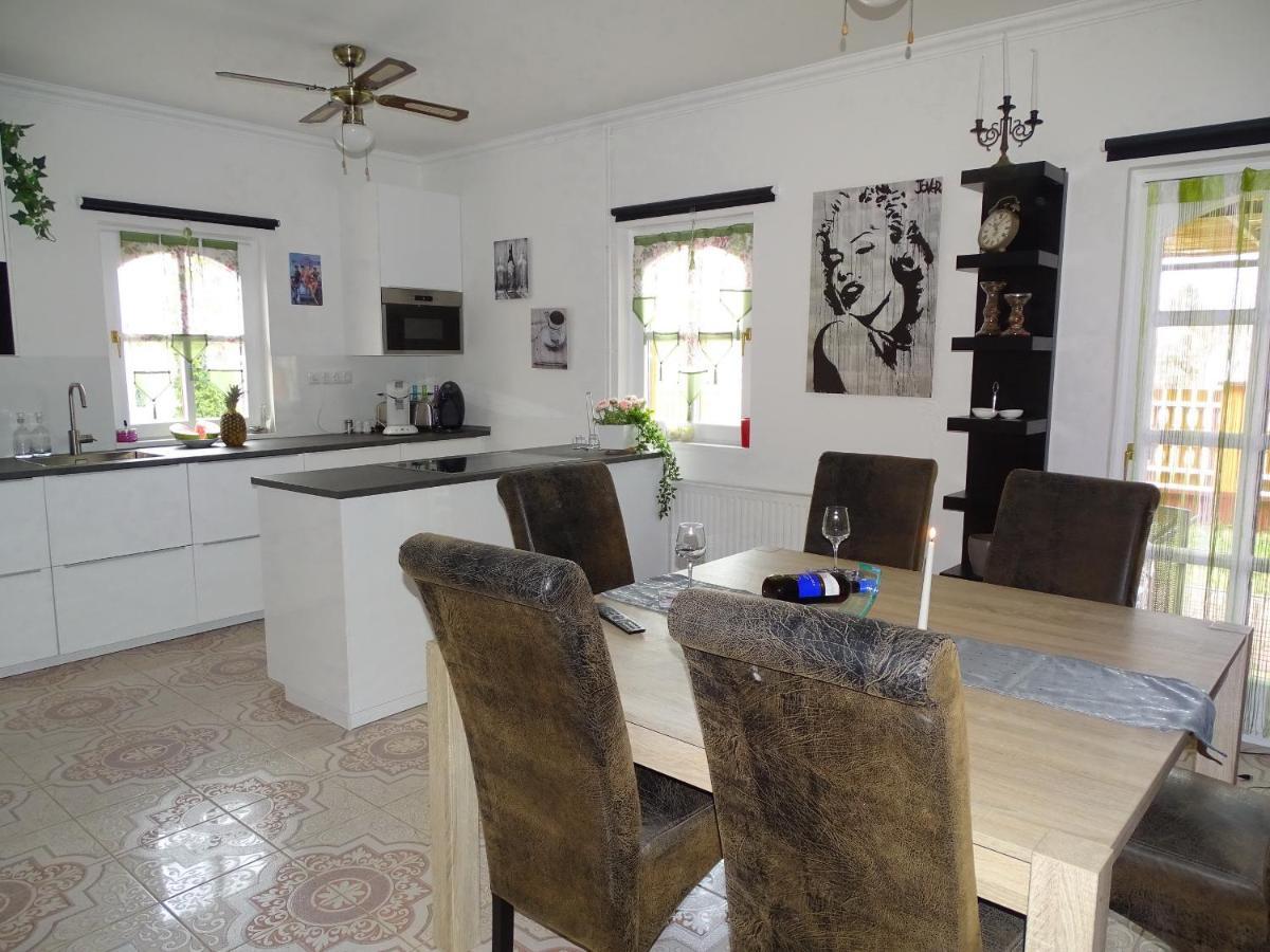 Lifestyle Balaton Villa Siofok Bagian luar foto
