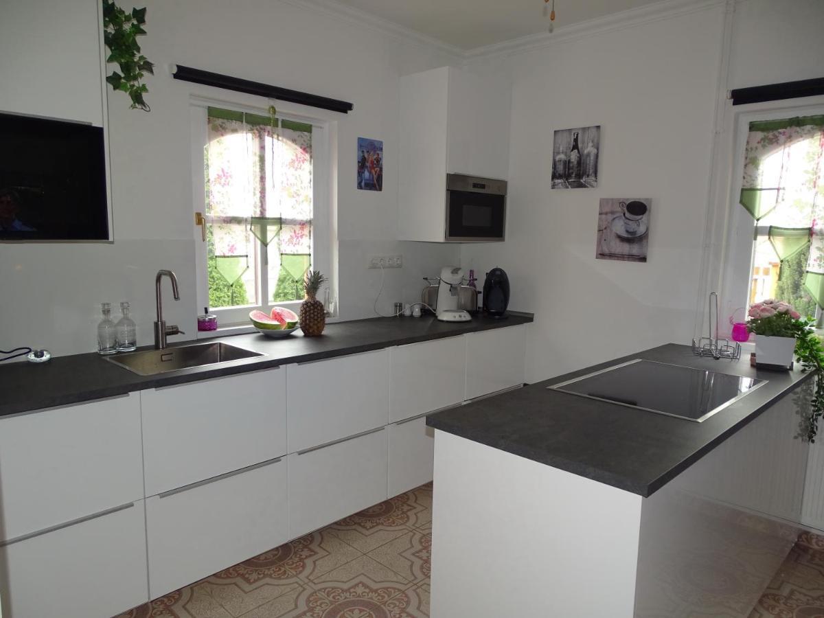 Lifestyle Balaton Villa Siofok Bagian luar foto